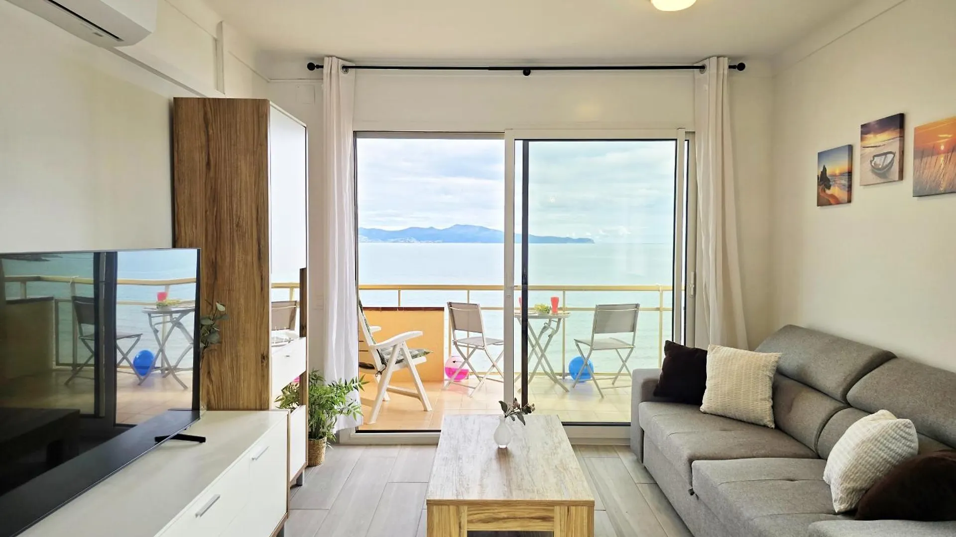 Apartamento Celeste Frente Al Mar L'Escala
